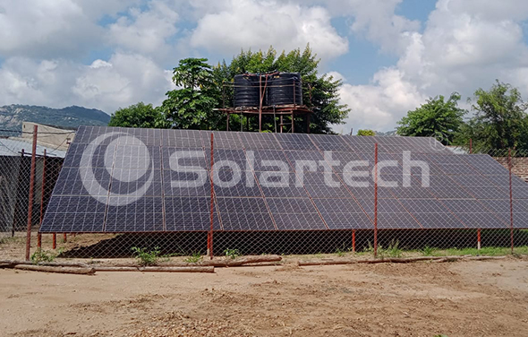 400多户的莫桑比克太特省农村家庭通过光伏扬水系统获取生活用水